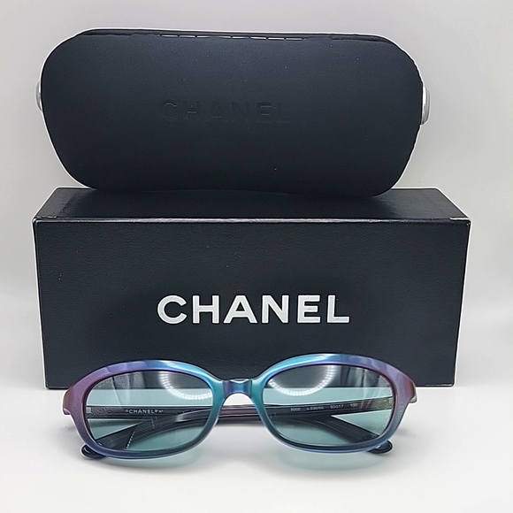 CHANEL Accessories - CHANEL SUNGLASSES